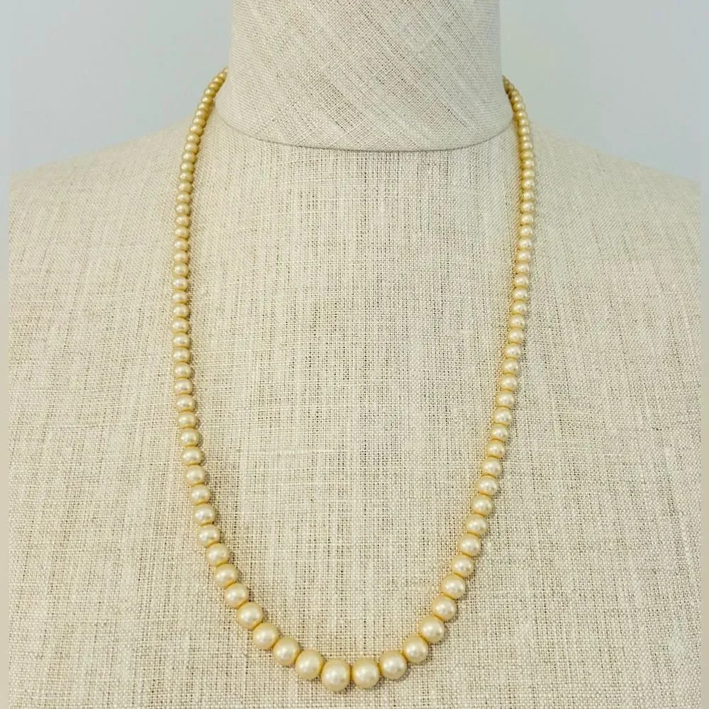 Vintage Marvella Strand of Creamy Champagne Simulated Pearls
